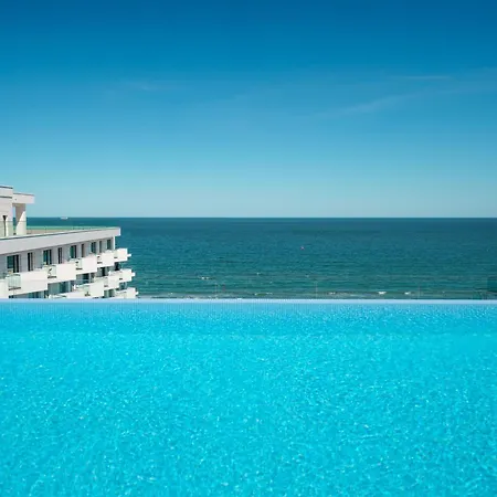 شقة Royale Sundance 217 Infinity Pool & Mamaia Nord Năvodari
